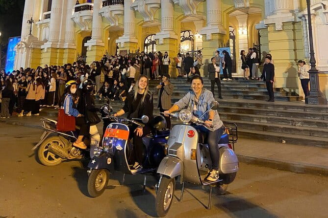 Amazing Vespa Night Tour For Food Lover - Local Food and Drinks That Make the Night Feel Real