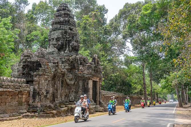 Angkor Adventure Vespa Tour / Tuk Tuk or Car - Lunch at a Local House and the Srah Srang Pause