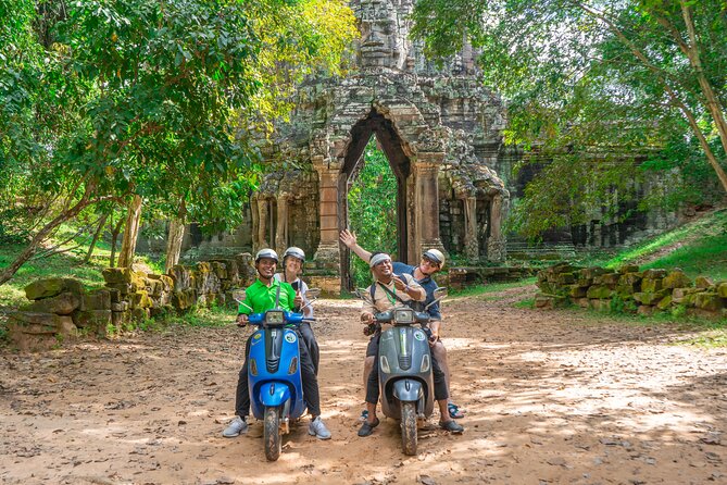 Angkor Adventure Vespa Tour / Tuk Tuk or Car - Morning Focus: Angkor Wat Without the Rushed Chaos