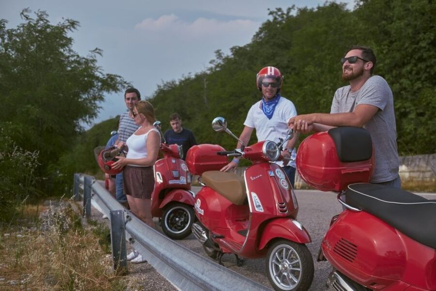 Desenzano del Garda: Lake Garda app-guided Vespa tour - Who Should Book This Desenzano del Garda Vespa Tour