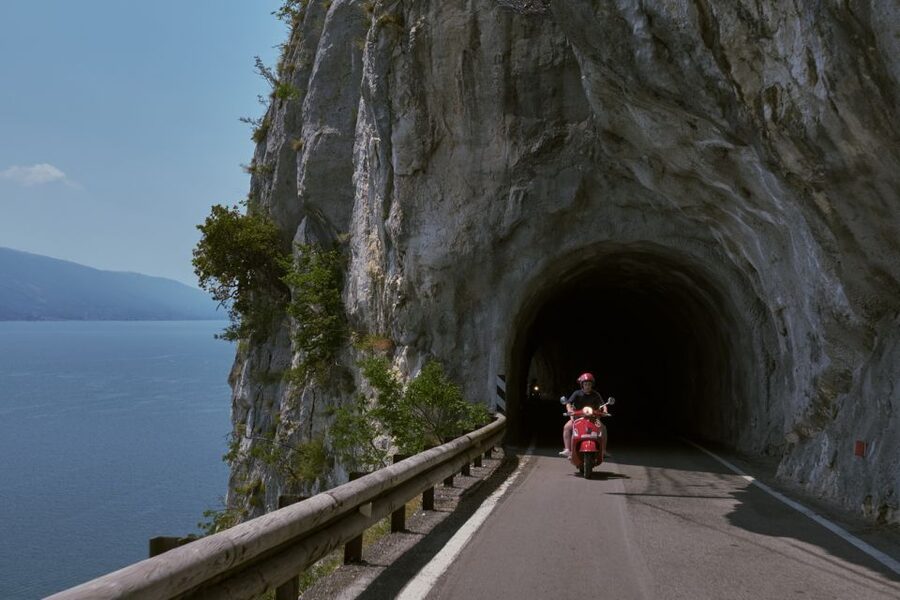 Desenzano del Garda: Lake Garda app-guided Vespa tour - Strada della Forra and the 300-Meter View: The Stops You’ll Remember