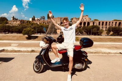 English: Vespa Tour Rome- Experience like a Roman - Meeting at Centro Moto Colosseo: where to start and what matters