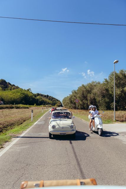 Explore the Rolling Hills of Lucca on a Vespa 125 Primavera - Meeting the bikes: what check-in feels like