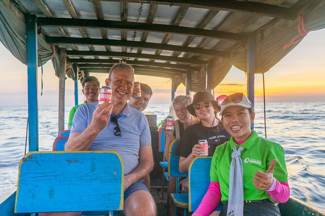 Floating Village Sunset boat Vespa Tour / Tuk Tuk Available - Meeting in Krong Siem Reap: what timing really means
