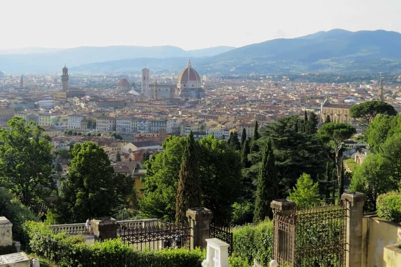 Florence: E-Vespa Rental with Smartphone Tour and Tasting - Picking Up Your E-Vespa Near Borgo Ognissanti