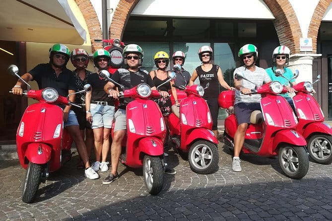 Florence Vespa Rental - Pick-up at Florence Station Rental: what the first 30 minutes feel like