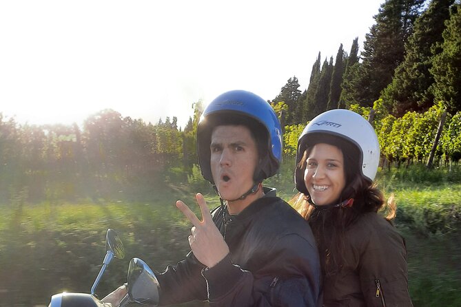 Florence Vespa Tour as a Passenger, max 6 people + Wine Window! - Key reasons this Vespa tour earns top marks