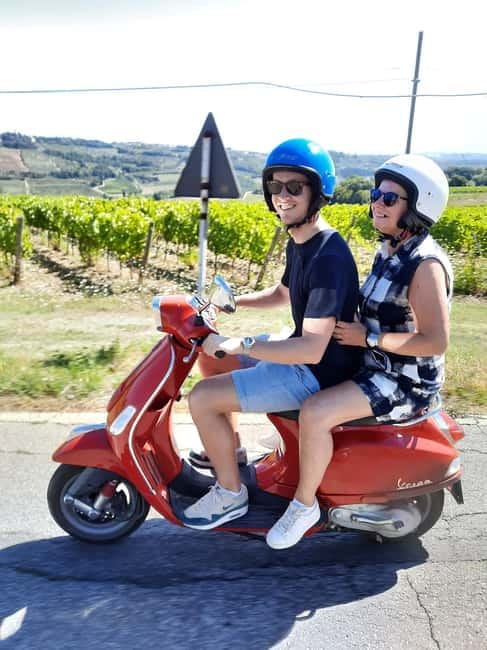 Florence: Vespa Tour as a Passenger + Wine Window! - Piazzale Michelangelo: Getting Your Bearings in About 10 Minutes