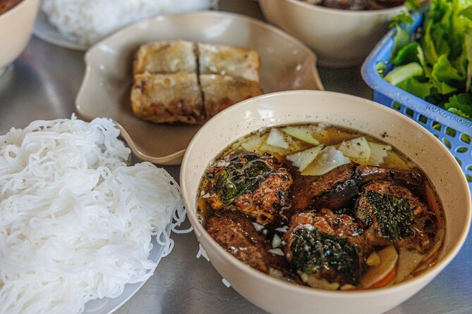 Hanoi After Dark Vespa Tour (4 hours): Street Food & Night Vibes - Hanoi Opera House Stop: Photos Plus a Short History Break