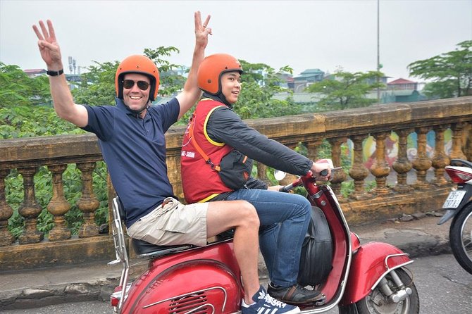 Hanoi By Vespa Tours: HISTORY + CULTURE + SIGHT + FUN 2,5 Hours - Lakes, Quiet Streets, and Hữu Tiep Lake’s Downed B-52 Remains