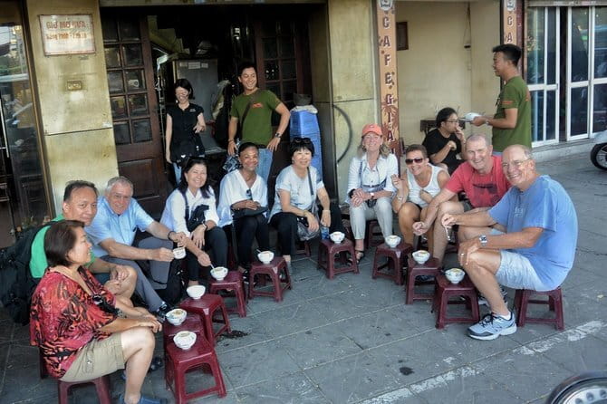 Hanoi Michelin Star Food Tour Via Jeep, Vespa or Motorbike - Stop 6: Ngõ Văn Chương Backstreets for the Evening-Soaked Finish