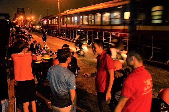Hanoi Vespa Tours: Hanoi After Dark Vespa Food Tours - Duờng Tau Streets: Old Quarter Lights Plus Another Round of Food