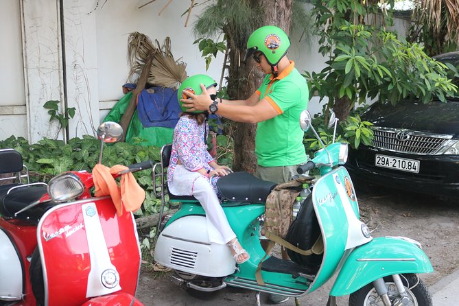 Ho Chi Minh Vespa City Tour 4,5 hours - Why a vintage Vespa tour is a fast track to real Saigon