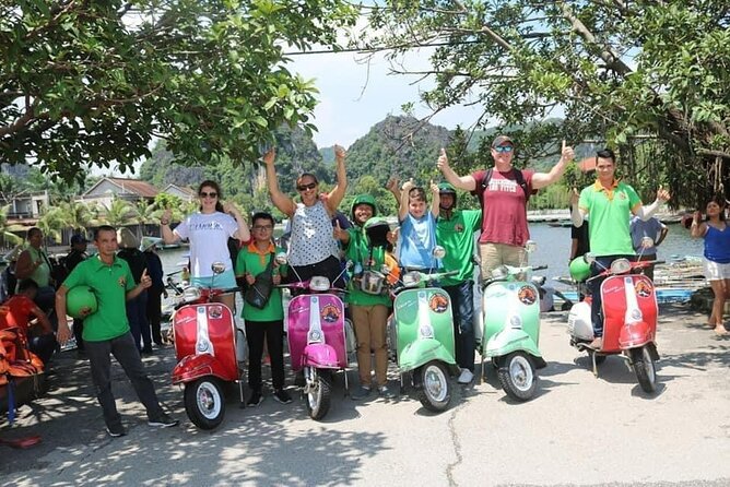 Ho Chi Minh Vespa City Tour 4,5 hours - Thich Quang Duc Monument: the thoughtful stop on an active ride