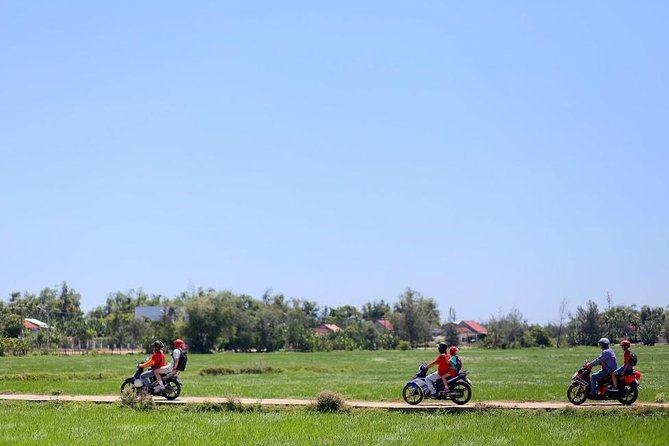 HOI AN Countryside - River Islands - Old Crafts - Local Culture - Getting around without driving: the pillion-and-vehicle approach
