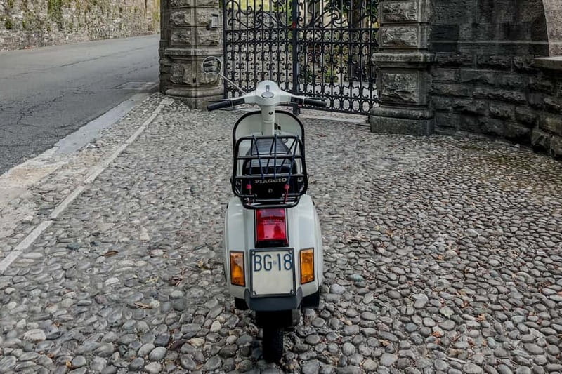 Lake Como: 4, 8, or 24-Hour Classic Vespa Rental & Delivery - Meeting in Como Borghi and getting comfortable quickly
