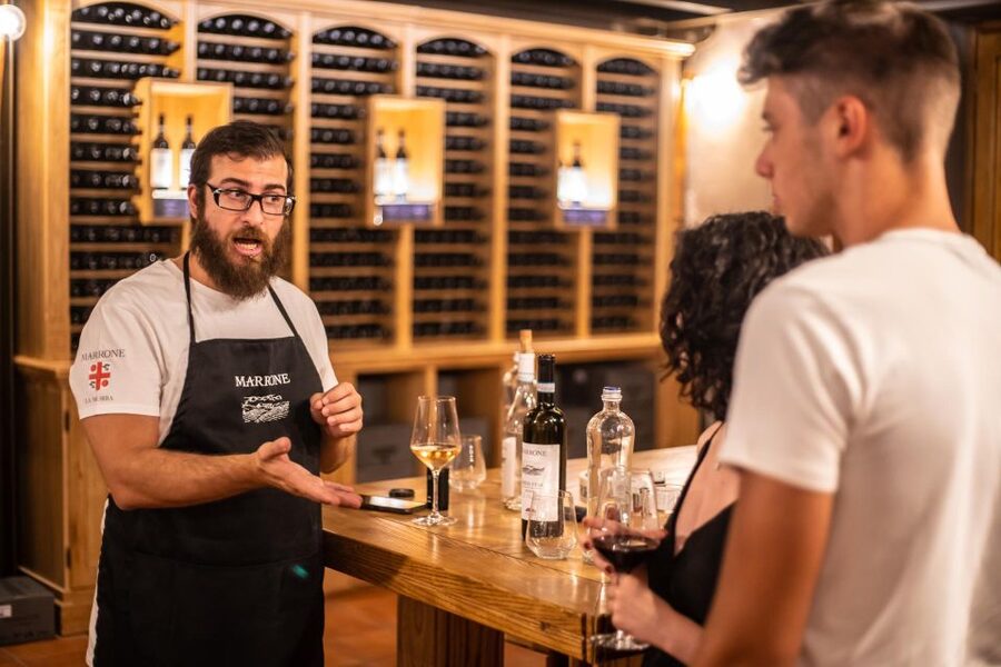LANGHE : Vespa Tour to the Wine Region of Barolo - Route start at SP7, 3a: how to be ready when you arrive