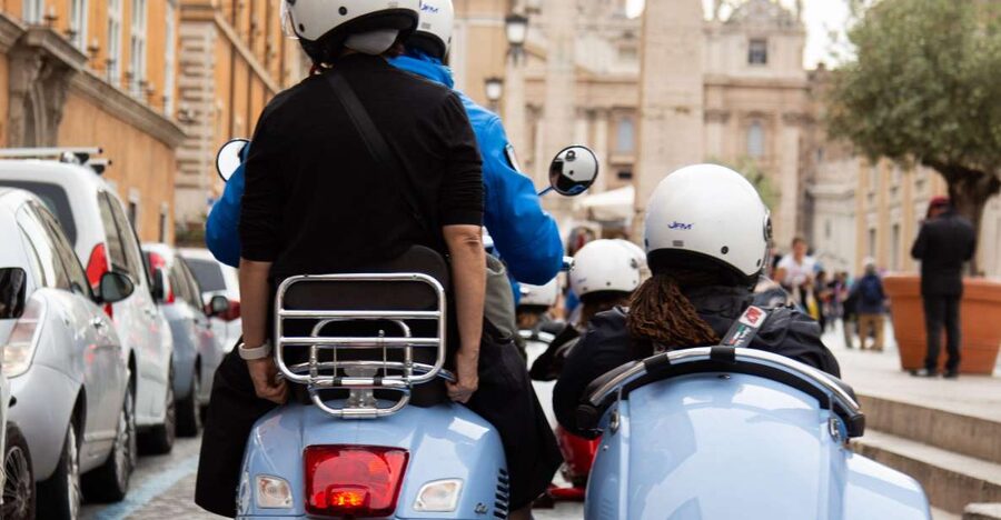Morning Vespa Sidecar Tour with Cappuccino - Safety gear and the passenger comfort checklist