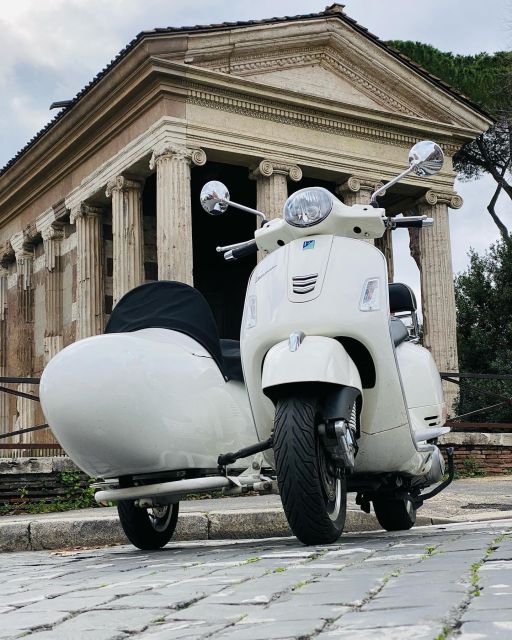 Morning Vespa Sidecar Tour with Cappuccino - St. Peter: seeing the Vatican area without losing the thread