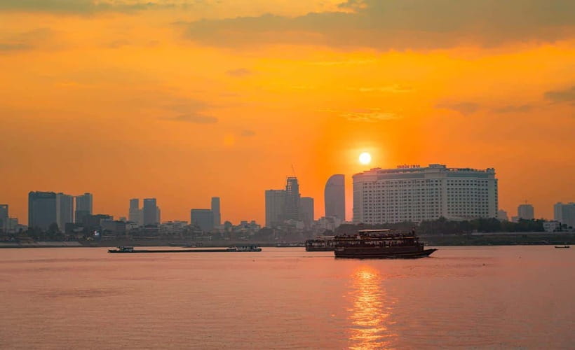 Phnom Penh: City & Silk Island Haft Day or Full Day Tour - National Museum and Independence Monument: Read the City, Fast