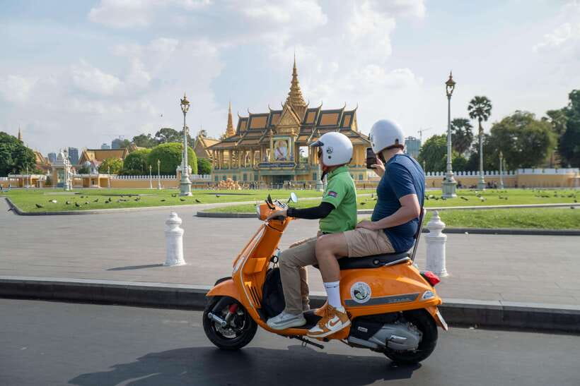 Phnom Penh: City & Silk Island Haft Day or Full Day Tour - Ferry to Silk Island: Leaving the City Noise Behind