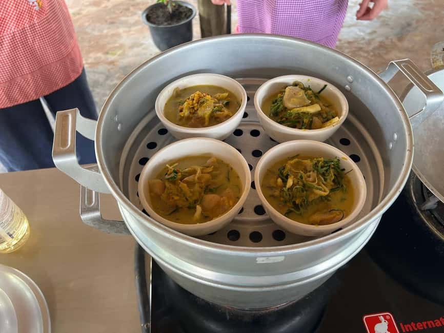 Phnom Penh Evening Food Tour -On Promotion Price limit Offer - Getting started at your hotel: pickup, tuk-tuk, and an English guide