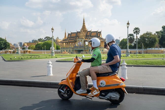 Phnom Penh: Highlights Tour Including National Museum - Key highlights worth your time