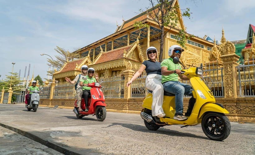 Phnom Penh Silk Island Haft Day Tour - Top Rating Experience - Buddhist temple on the island: observing with better context
