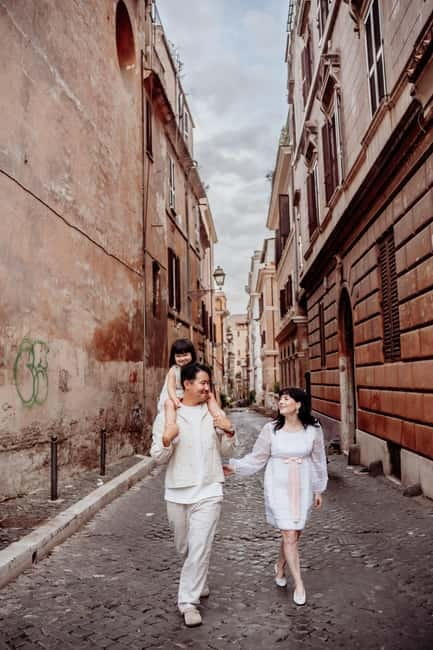 Photo Shoot in Rome with Vespa And Vintage Fiat 500 Options - Trevi Fountain and the Pantheon Dome: Finding Compositions That Don’t Look Forced