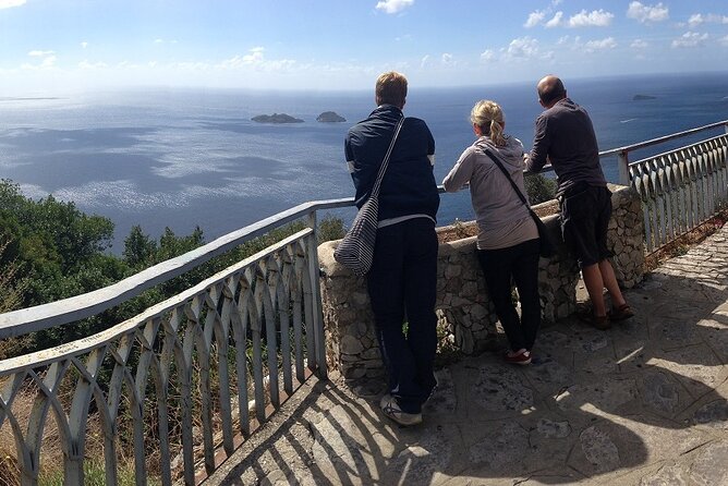 Private Tour: Amalfi Coast by Vintage Vespa from Naples - Sorrento time: using your early stop to understand the bay