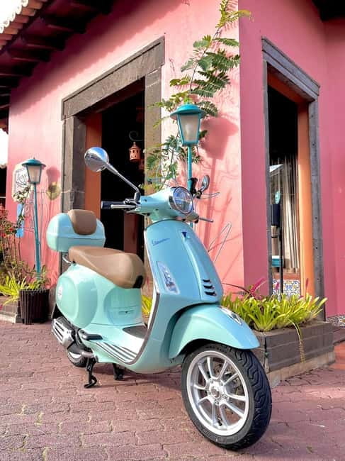 Private Vespa Tour Funchal & Câmara Lobos (3hrs) - Key highlights at a glance