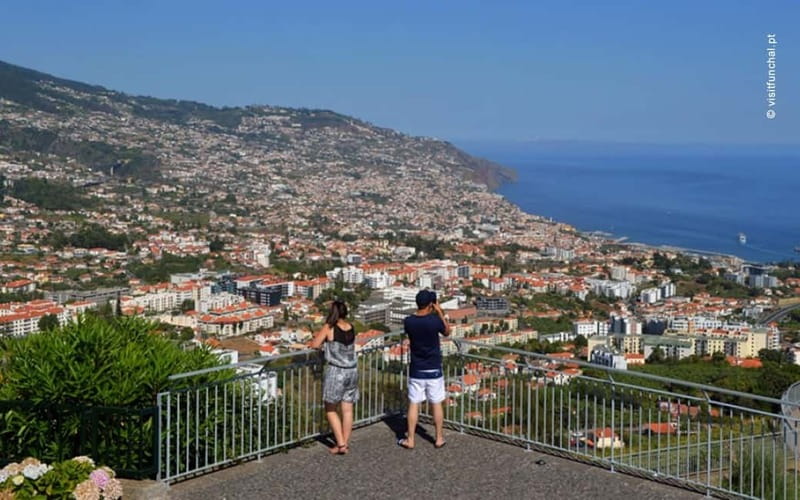 Private Vespa Tour Nun´s Valley,Câmara Lobos,CaboGirão(4hrs) - Starting at Rua Princesa Dom Amélia and easing into Funchal by scooter