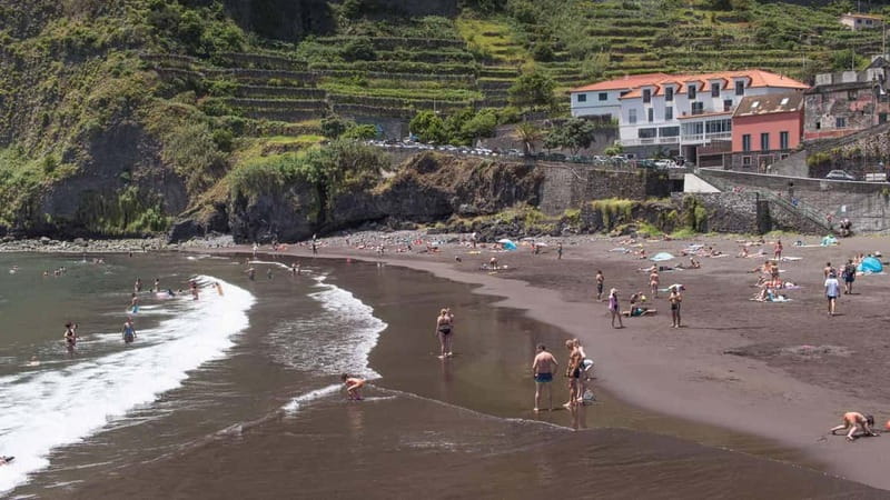 Private Vespa West Tour-Seixal,São Vicente,Porto Moniz(4hr) - Seixal natural pools: calm water framed by volcanic rock