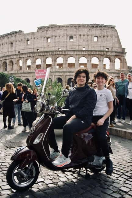 Rome: 1-Hour Vespa Ride as Passenger with a Local Driver - Who this Rome Vespa ride is best for