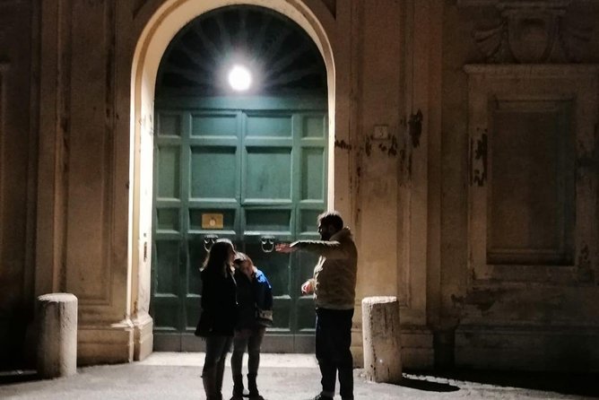 Rome by Night Vespa Tour - Stop 2: Terme di Caracalla’s scale, plus the admission reality