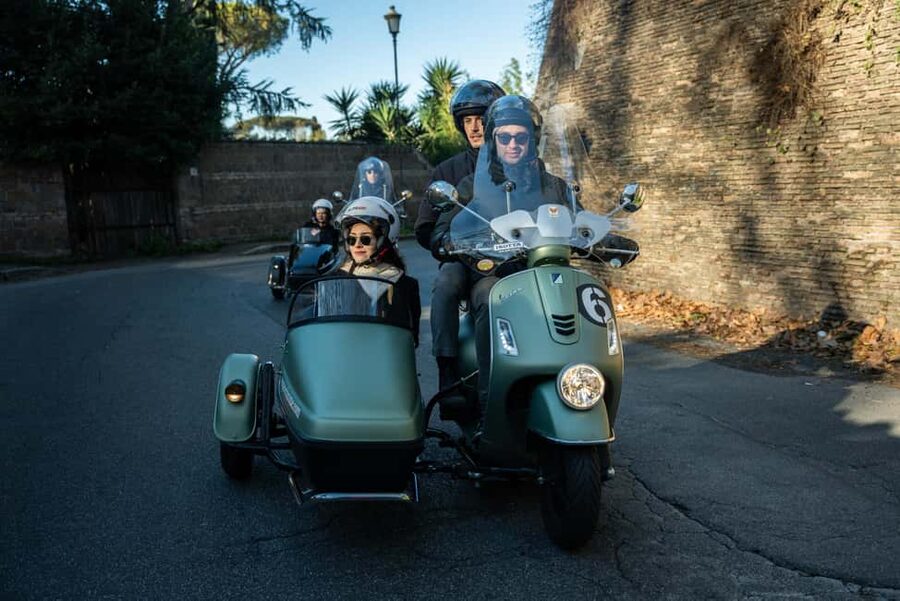 Rome: Evening Vespa Sidecar City Tour - Piazza Venezia to the Colosseum: sunset views without the foot pain