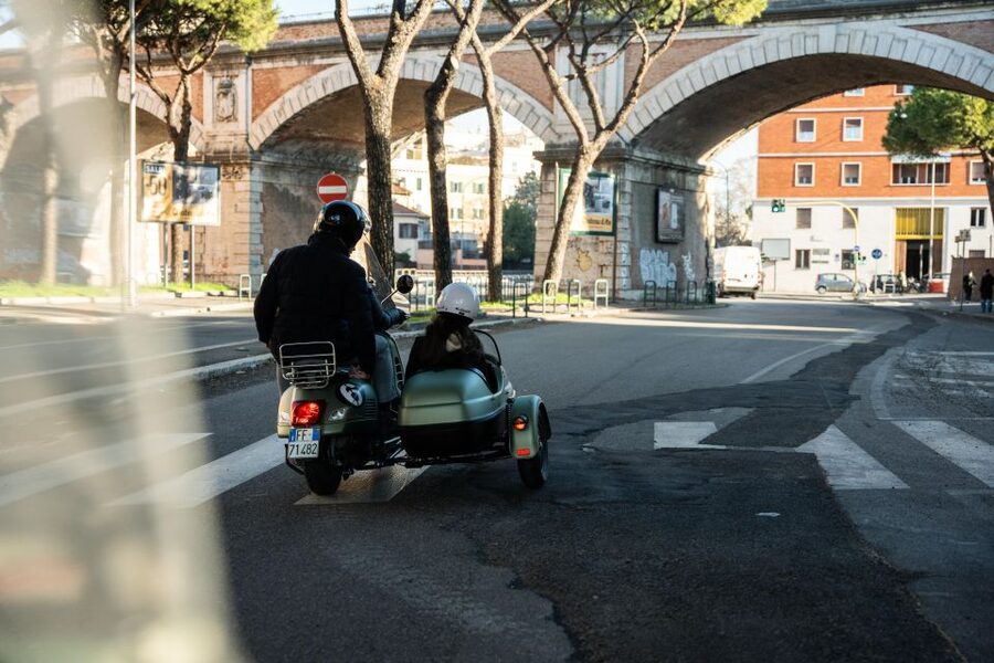 Rome: Evening Vespa Sidecar City Tour - Trastevere coffee and gelato: your breather in the middle of the night