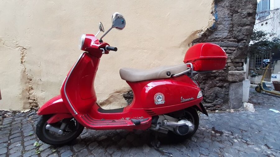 Rome: Half-Day Tour by Vespa with Driver - Bocca della Verità at Santa Maria in Cosmedin