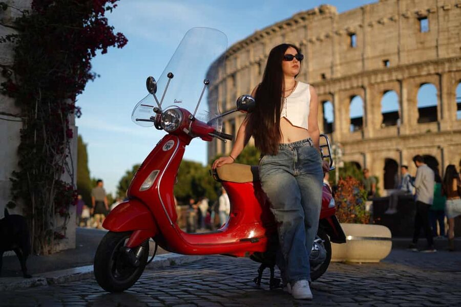 Rome: Photo Tour by Vespa Scooter - Circus Maximus Ride-By: Catching the Scale Without Waiting