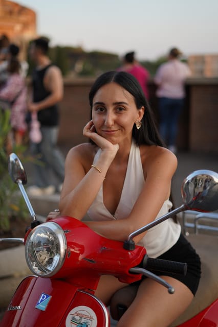 Rome: Photography services by Vespa with Aperol Spritz - Janiculum Hill (Colle del Gianicolo) and the Aperol Spritz Moment