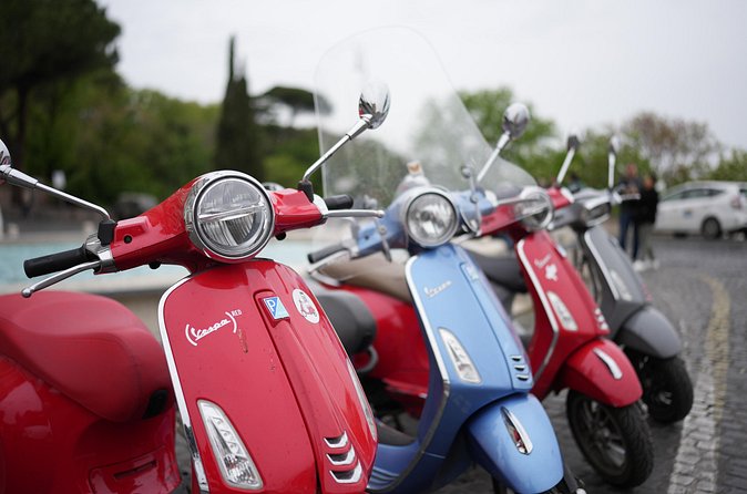 Rome’s Highest Hills Skyline Vespa Tour with Driver and Photo - Il Fontanone to Gianicolo: Rome’s top panorama in one smooth arc