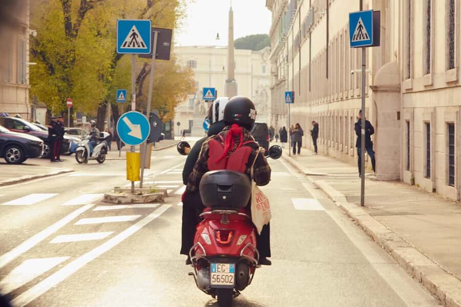 Rome: The Official Emily in Paris Vespa Tour with Pastry - Colosseum and Circus Maximus: the thrill-charm drive-by