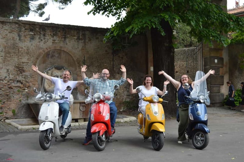 Rome: Vespa scooter tour "When in Rome" - Rome by Vespa: the fast, fun way to get your bearings