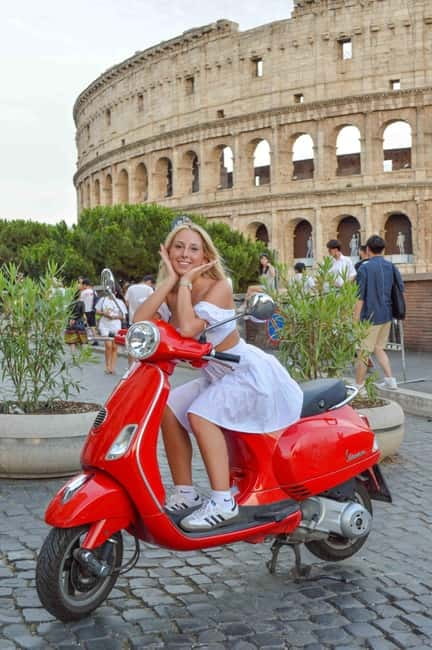 Rome: Vespa scooter tour "When in Rome" - Circus Maximus pass-by: see the scale without waiting