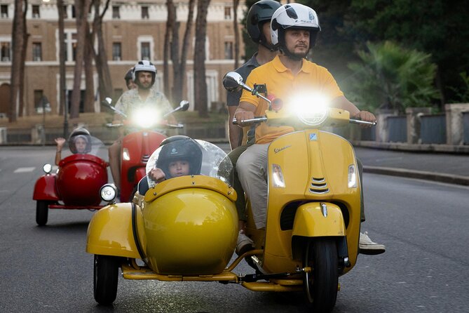 Rome Vespa Sidecar Tour — 90-Minute City Highlights Tour - Helmets, Passenger Seating, and How the Sidecar Works