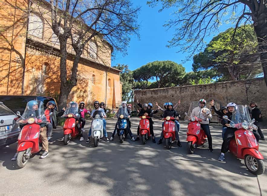 Rome: Vespa Sightseeing Tour with 25 Professional Pictures - Passing Trastevere: a quick taste without the crowds