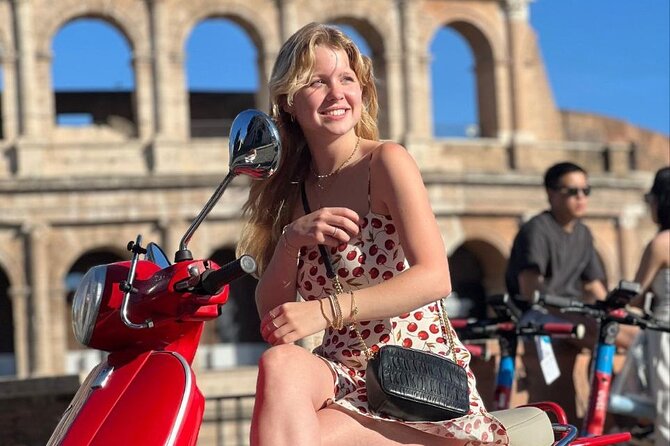 Rome Vespa Tour and Professional Photoshoot - Circus Maximus and Trastevere Pass-By Moments