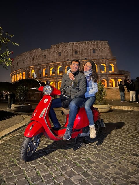 Rome: Vespa Tour & Professional Photoshoot - Fontana dell’Acqua Paola and the “photo break” moment