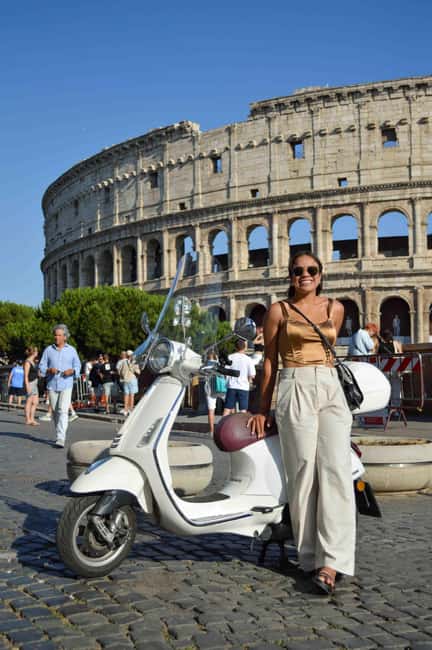 Rome: Vespa tour “When in Rome” with Dessert and Photography - Safety and comfort: what passenger riding really means in Rome