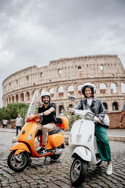Rome: Vespa Tour with Gelato and Photos - Colosseum photo stop: getting that iconic frame right
